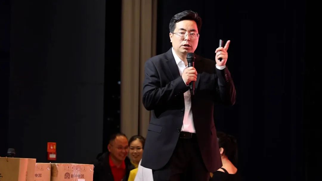 速利达.mp4.00_00_42_42.Still027.jpg 速利达.mp4.00_00_42_42.Still027.jpg